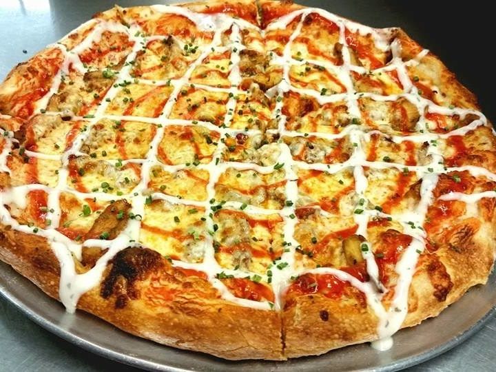 Ronnie's Pizza food